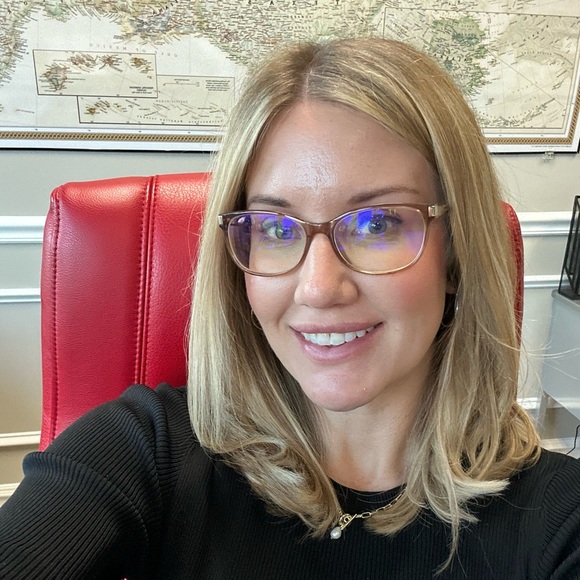 Meet your Posher, Suzanne - Picture 3 of 11